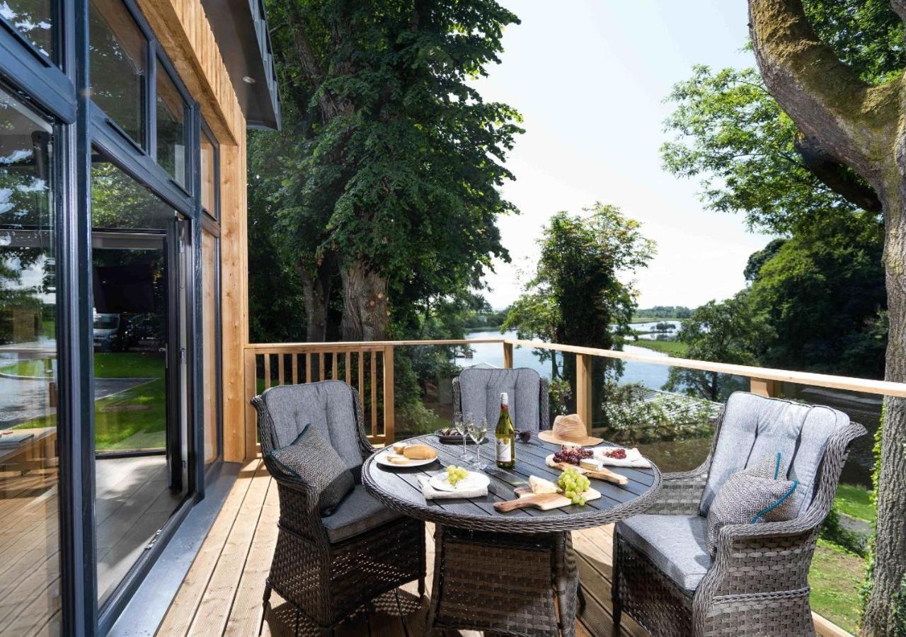 Killyhevlin Lakeside Hotel & Lodges Enniskillen Exterior photo