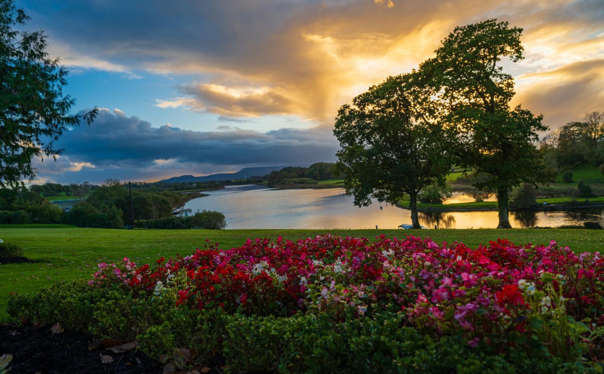Killyhevlin Lakeside Hotel & Lodges Enniskillen Exterior photo